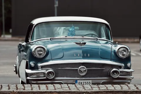 क्लासिक कार 4K वॉलपेपर · cars · 3840×2560