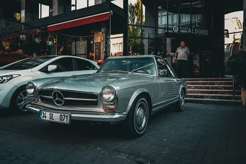 والپیپر خودرو کلاسیک با کیفیت 4K · cars · 3840×2560