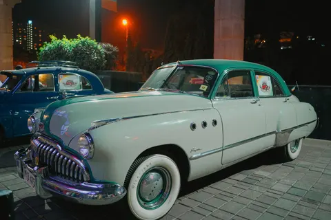 Classic Car 4K Wallpaper · cars · 3840×2560