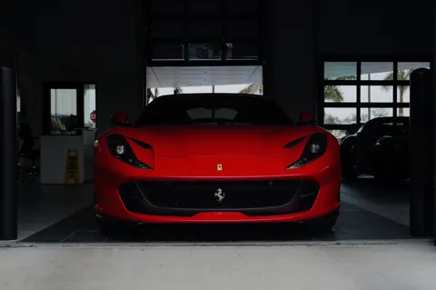 والپیپر ابرخودرو با کیفیت 4K · cars · 3840×2556