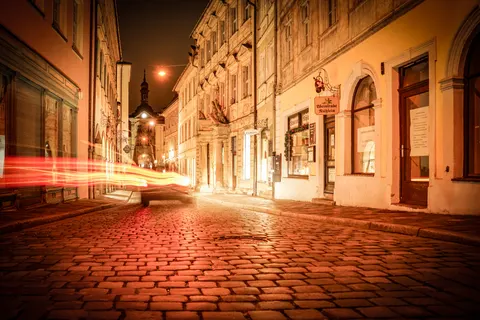 Car at Night 4K Wallpaper · cars · 3840×2561