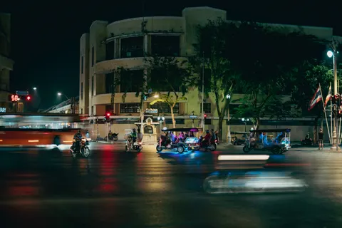 Sfondo Auto di notte 4K · cars · 3840×2560