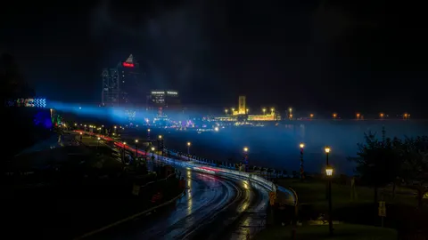 Wallpaper Mobil di Malam Hari 4K · cars · 3840×2160