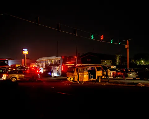 والپیپر خودرو در شب با کیفیت 4K · cars · 3840×3072