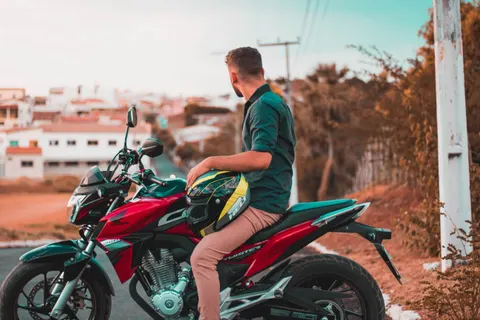 والپیپر موتورسیکلت با کیفیت 4K · cars · 3840×2560