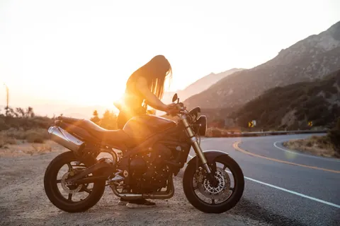 Sfondo Motocicletta 4K · cars · 3840×2560