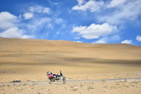 Sfondo Motocicletta 4K · cars · 3840×2560