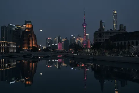 Fond d'écran Shanghai de nuit 4K · city · 3840×2560