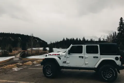 Wallpaper Off-Road 4K · cars · 3840×2561