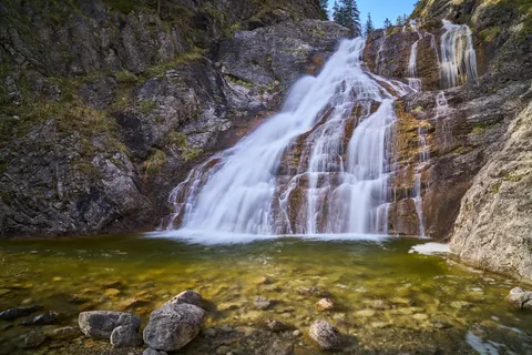 Silky Waterfall 4K Wallpaper · waterfall · 3840×2560