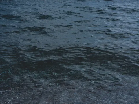 والپیپر آبی ژرف با کیفیت 4K · underwater · 3840×2880