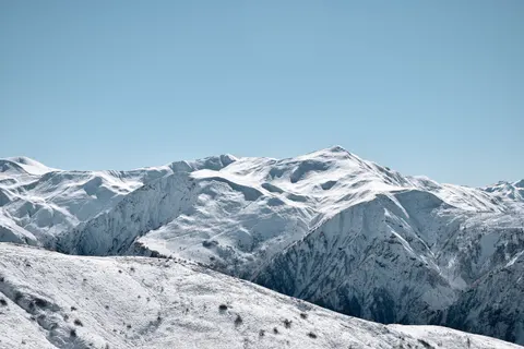 Snowy Mountain Peak 4K Wallpaper · mountains · 3840×2560