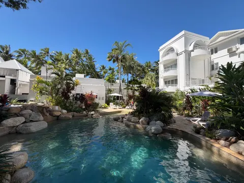 Palmiye Ağaçları 4K Duvar Kağıdı · tropical · 3840×2880