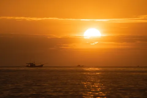 والپیپر غروب استوایی با کیفیت 4K · tropical · 3840×2560