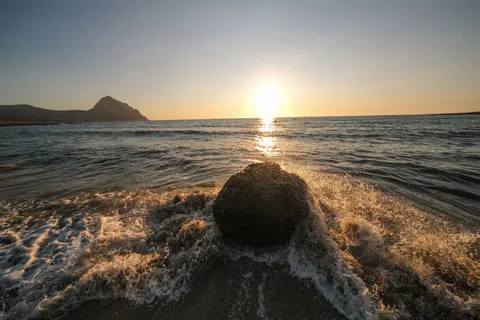 Tropical Sunset 4K Wallpaper · tropical · 3840×2560