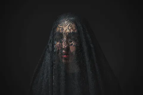 والپیپر انتزاعی تیره با کیفیت 4K · dark · 3840×2561