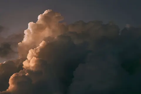 Dunkler Sturm 4K Hintergrundbild · dark · 3840×2561