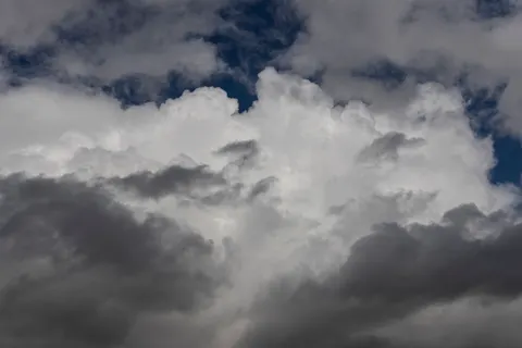 والپیپر طوفان تیره با کیفیت 4K · dark · 3840×2560