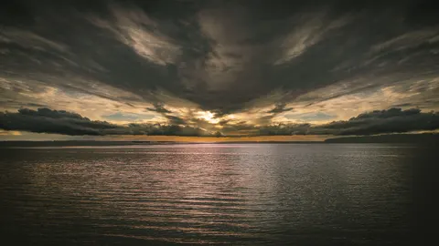 والپیپر طوفان تیره با کیفیت 4K · dark · 3840×2160