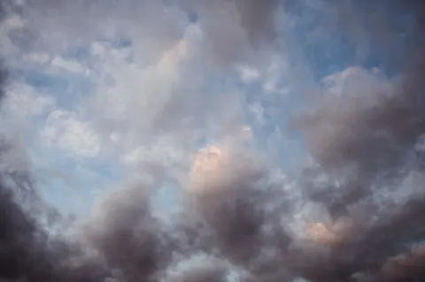 والپیپر طوفان تیره با کیفیت 4K · dark · 3840×2555