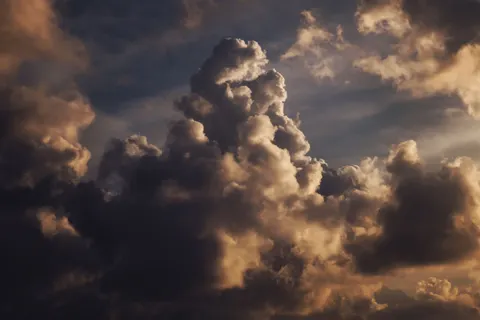 والپیپر طوفان تیره با کیفیت 4K · dark · 3840×2560