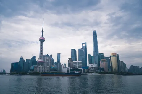 Shanghai bei Nacht 4K Hintergrundbild · city · 3840×2560