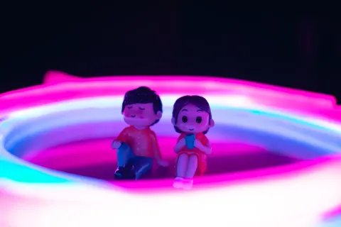 Neon Lights 4K Wallpaper · neon · 3840×2560