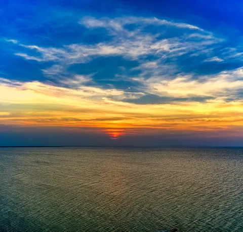 Sunset Horizon 4K Wallpaper · sunset · 3840×3652