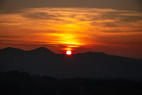 Sunset Mountains 4K Wallpaper · sunset · 3840×2560