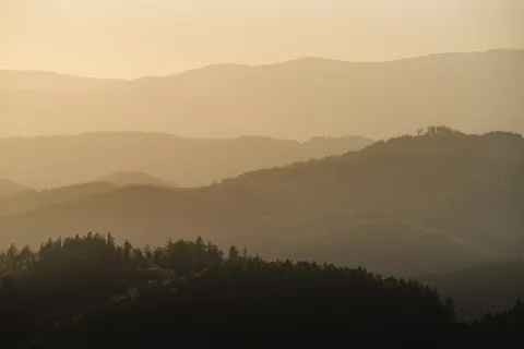 Sunset Mountains 4K Wallpaper · sunset · 3840×2561