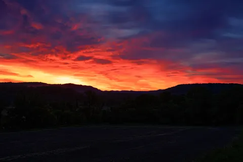Sunset Mountains 4K Wallpaper · sunset · 3840×2560