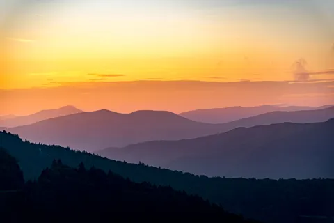 Sunset Mountains 4K Wallpaper · sunset · 3840×2563