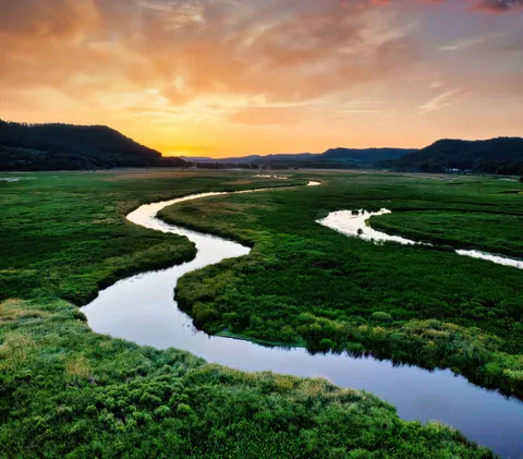 Aerial River 4K Wallpaper · aerial · 3840×3370