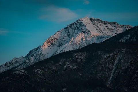 Mountain Range 4K Wallpaper · mountains · 3840×2560