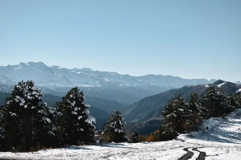 Winter Mountains 4K Wallpaper · winter · 3840×2560