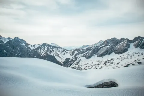 Winter Mountains 4K Wallpaper · winter · 3840×2560