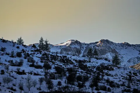 Winter Mountains 4K Wallpaper · winter · 3840×2560