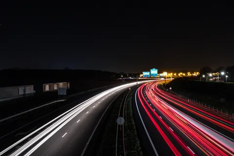 Lichtsporen 4K-achtergrond · city · 3840×2560