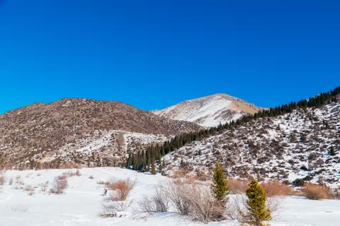 Winter Mountains 4K Wallpaper · winter · 3840×2560