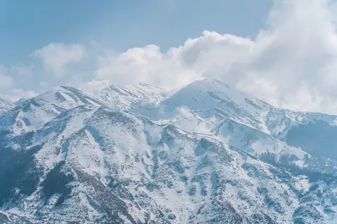 Winter Mountains 4K Wallpaper · winter · 3840×2560