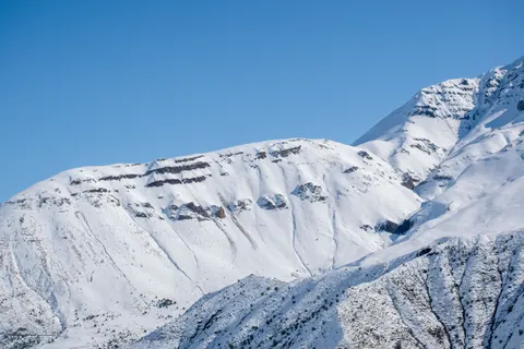 Winter Mountains 4K Wallpaper · winter · 3840×2560
