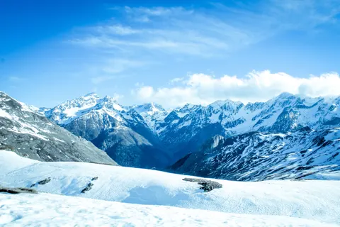 Winter Mountains 4K Wallpaper · winter · 3840×2560