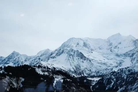 Winter Mountains 4K Wallpaper · winter · 3840×2560