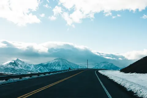 Winter Mountains 4K Wallpaper · winter · 3840×2561