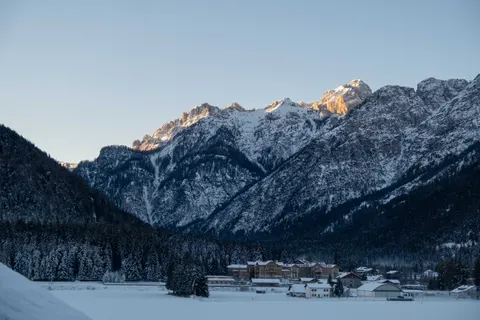 Winter Mountains 4K Wallpaper · winter · 3840×2560