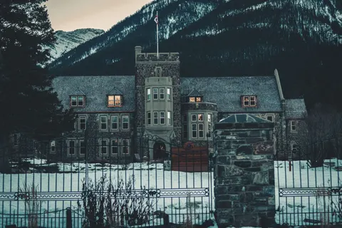 Snowfall 4K Wallpaper · winter · 3840×2560