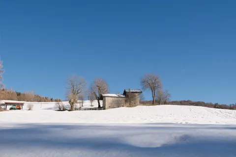 Winter Cabin 4K Wallpaper · winter · 3840×2560
