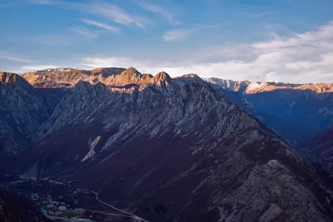 산맥 4K 배경화면 · mountains · 3840×2560