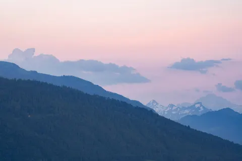 Fondo de pantalla Cordillera 4K · mountains · 3840×2561