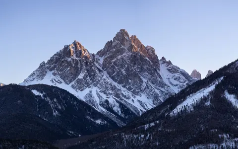 Fond d'écran Chaîne de montagnes 4K · mountains · 3840×2400
